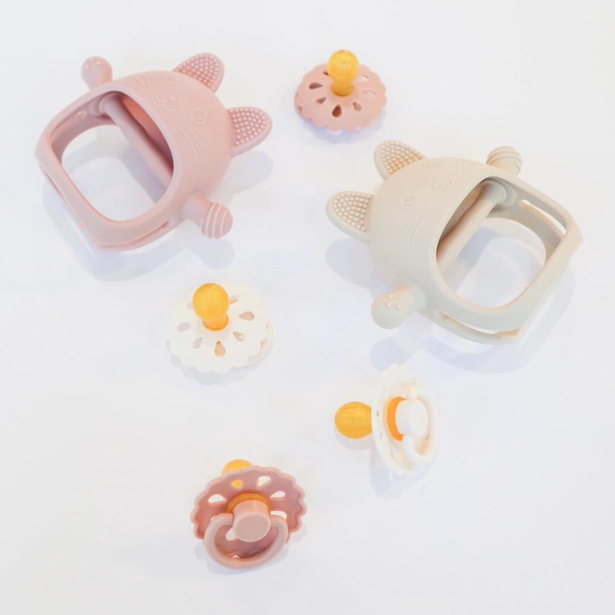 84b2756d33d8384700dbc7fc04fb5e00acc6d34dbd1c9144ff0cae98a0688e9c Baby Bliss Cat Teething Mit - Image 3